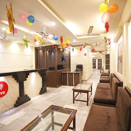 Capital O 10750 Hotel Vivek New Delhi Exterior photo