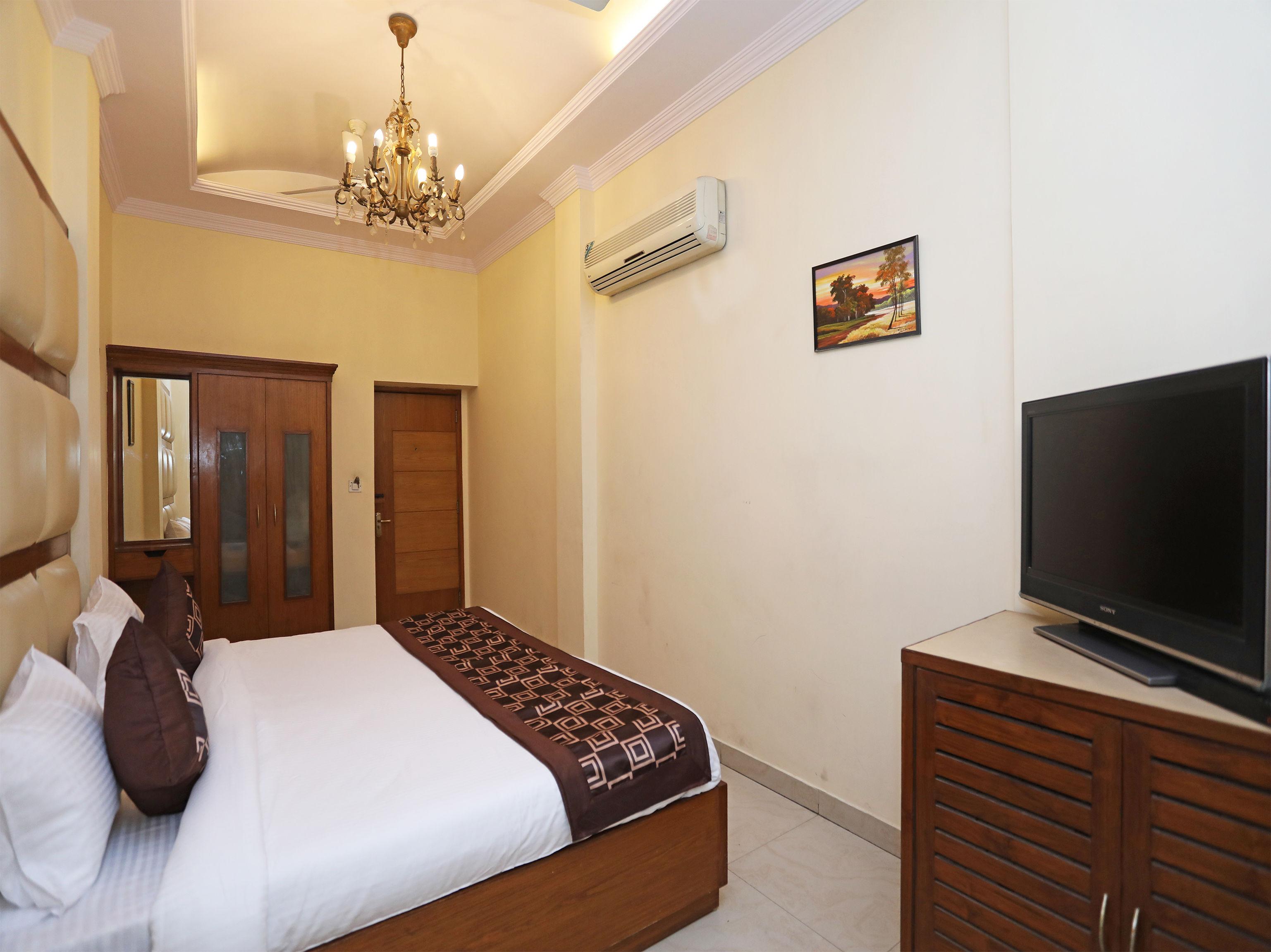 Capital O 10750 Hotel Vivek New Delhi Exterior photo