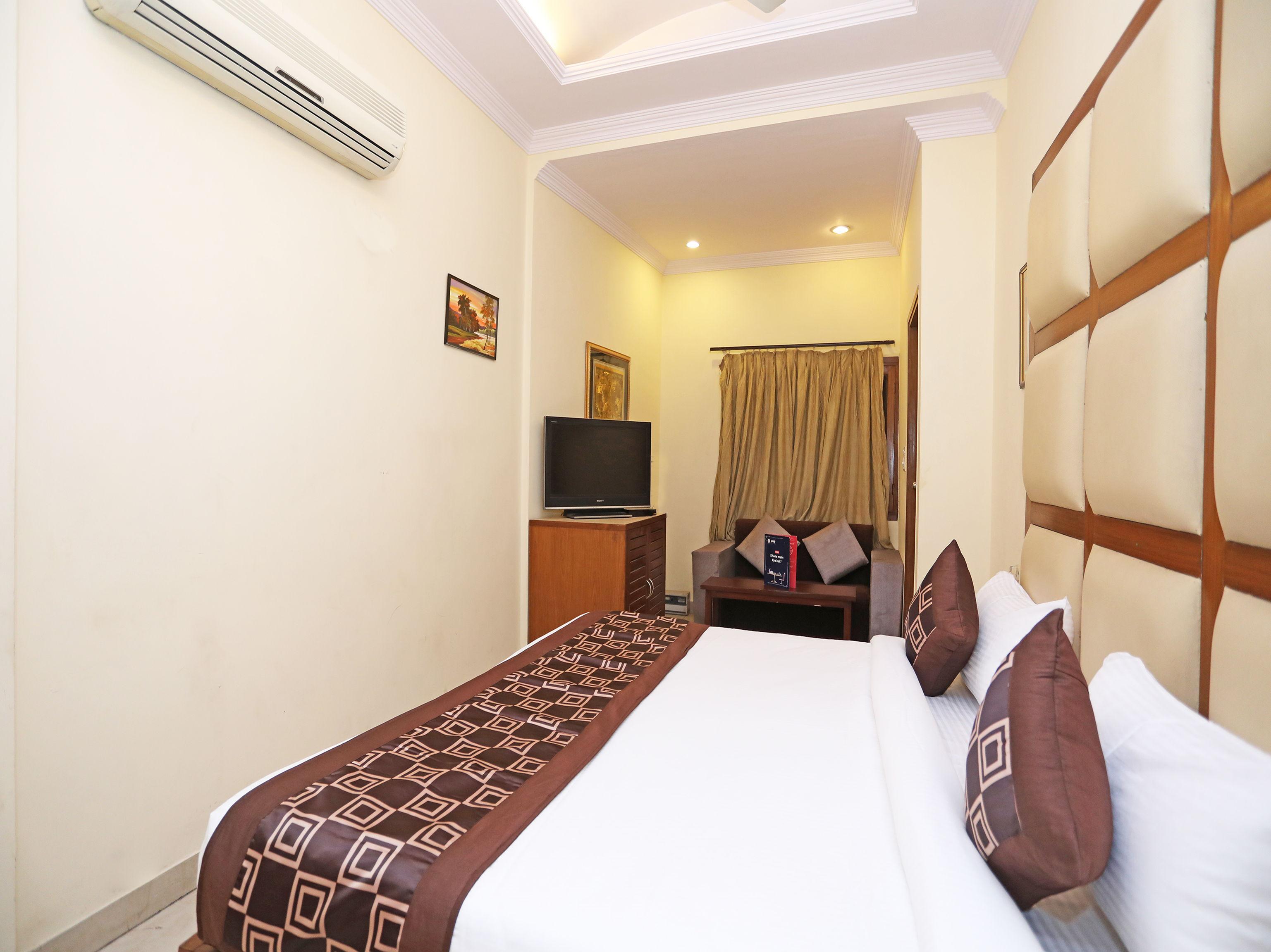 Capital O 10750 Hotel Vivek New Delhi Exterior photo