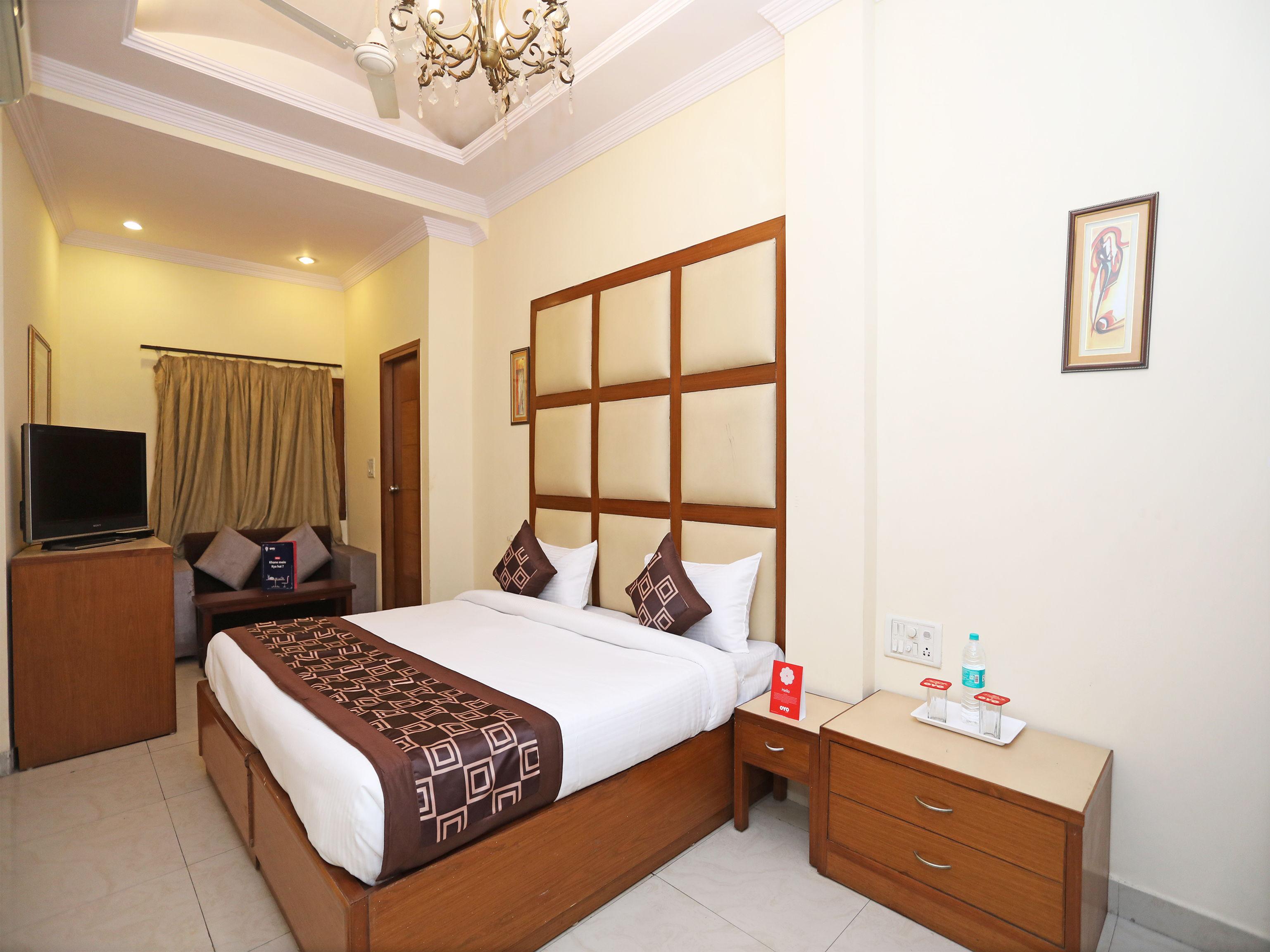 Capital O 10750 Hotel Vivek New Delhi Exterior photo