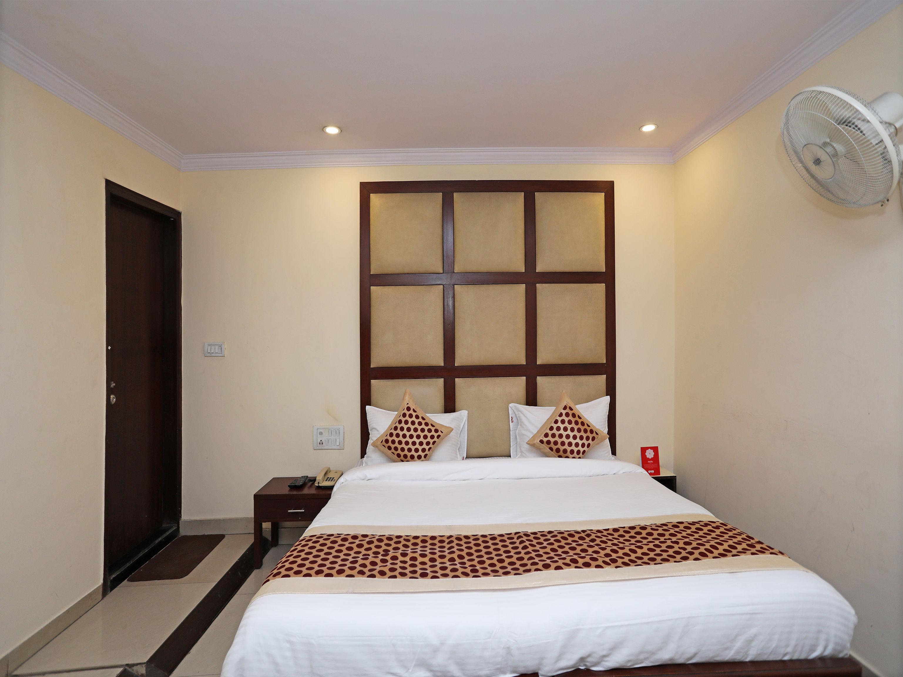 Capital O 10750 Hotel Vivek New Delhi Exterior photo