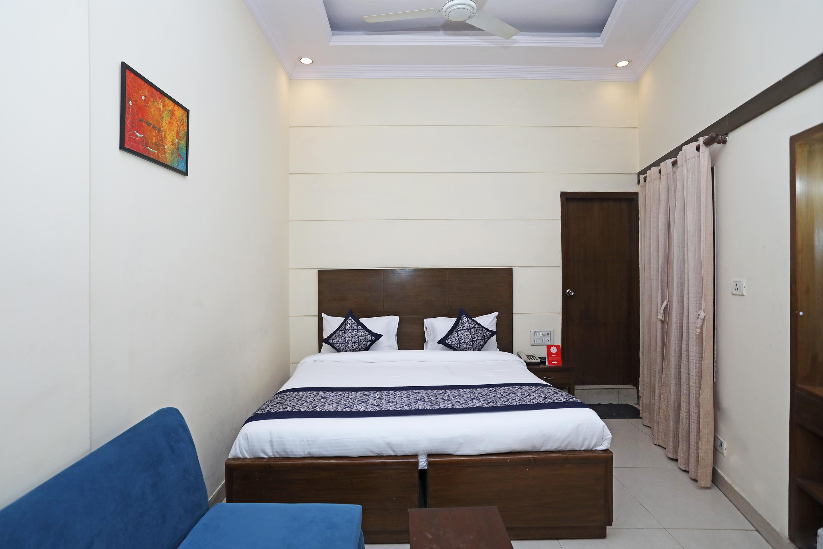 Capital O 10750 Hotel Vivek New Delhi Exterior photo
