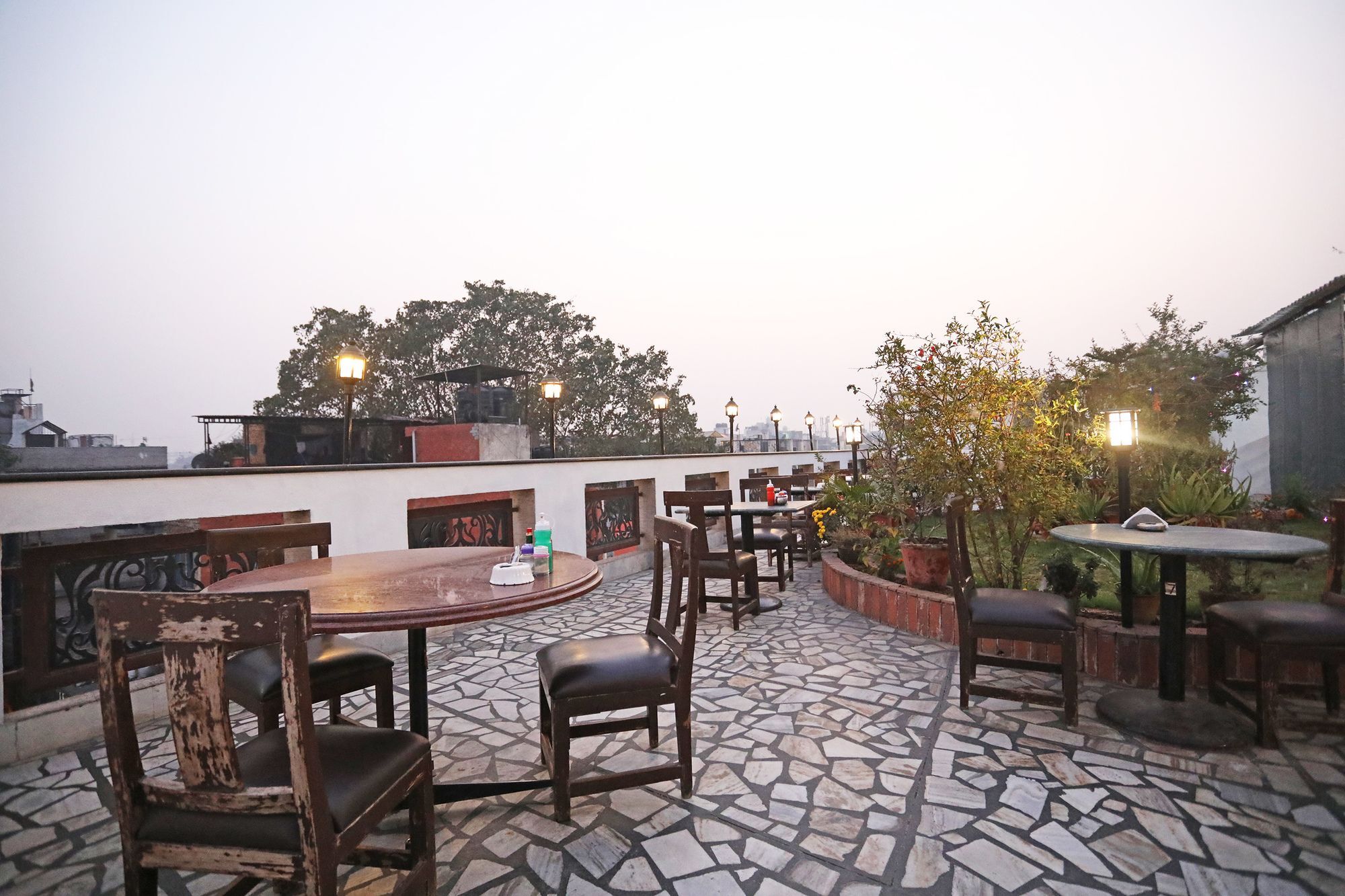 Capital O 10750 Hotel Vivek New Delhi Exterior photo